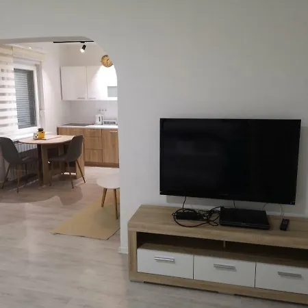 Luke Apartment *