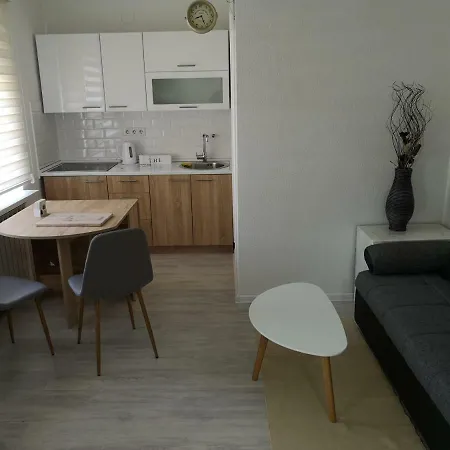Luke Apartment *